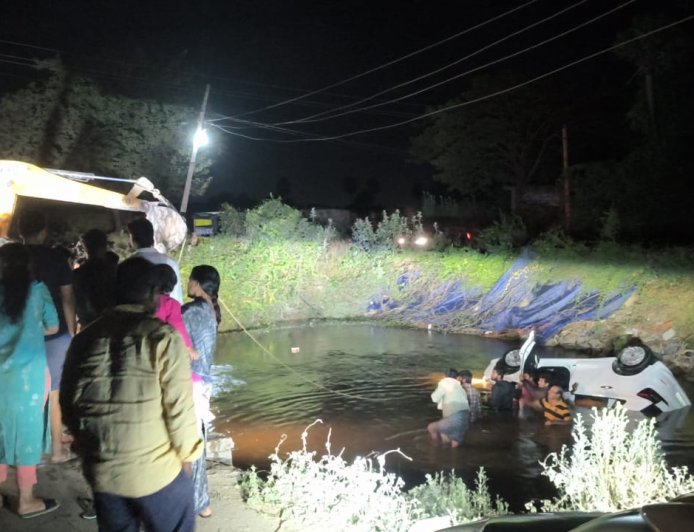 సిపిఆర్ చేసి ప్రాణాలు కాపాడిన ఎస్సై సూర్య శ్రీనివాస్, ఎస్ఐ సాయి మణికంఠ