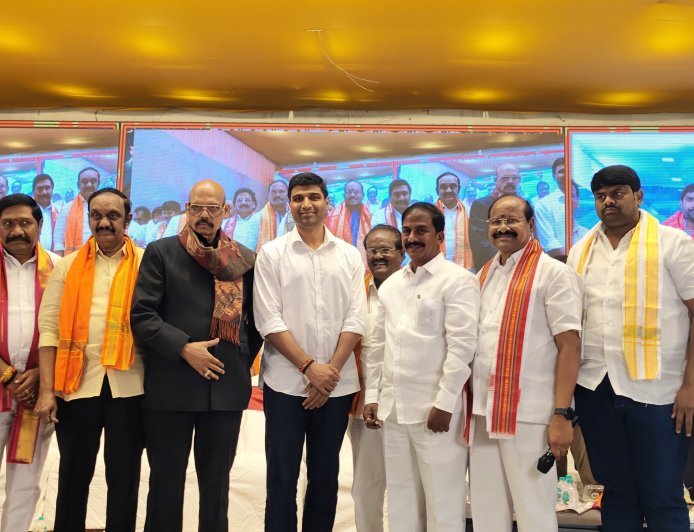 పల్నాడు జిల్లా ఆర్యవైశ్య సంఘం నూతన కార్యవర్గ ప్రమాణ స్వీకార మహోత్సవం